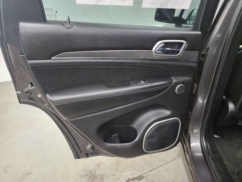 Used 2015 Jeep Grand Cherokee SRT w/ Luxury Group II AWD/4WD image 25