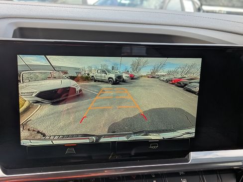 Used 2025 GMC Sierra 1500 SLT image 28