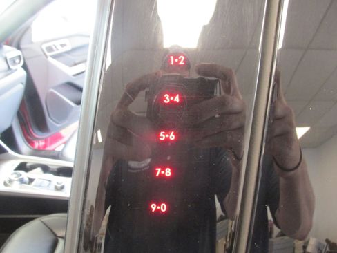 Certified 2022 Ford Explorer XLT w/ Equipment Group 202A image 19