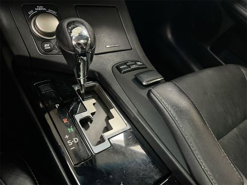 Used 2014 Lexus ES 300h image 16