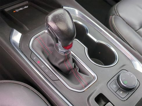 Certified 2022 Chevrolet Traverse RS image 21