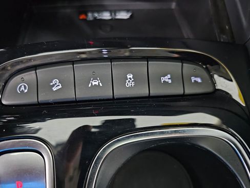 Used 2023 Buick Envision Avenir AWD/4WD image 22