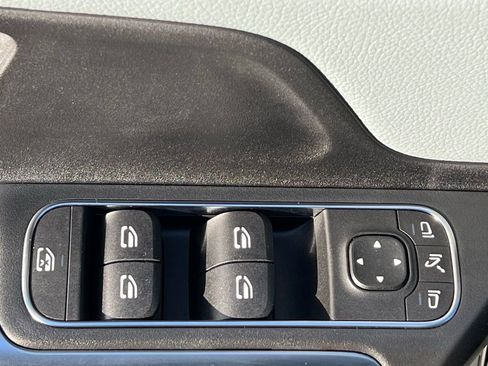 Certified 2026 Mercedes-Benz GLB 250 4MATIC image 28