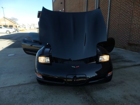 Used 2001 Chevrolet Corvette Coupe w/ Preferred Equipment Group2 image 73