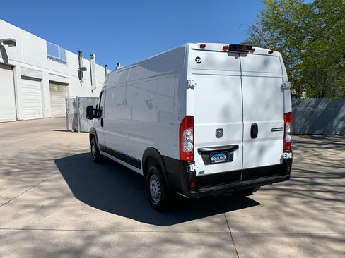 Used 2025 RAM ProMaster 2500 w/ Convenience Group image 3