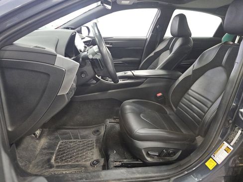 Used 2022 Toyota Avalon Touring w/ Advanced Safety Package image 9