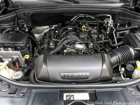 Used 2017 Dodge Durango R/T w/ Blacktop Package image 39