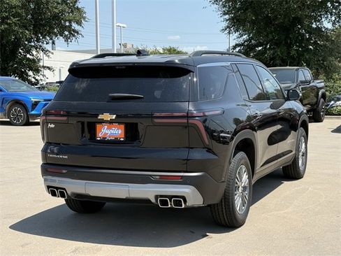 New 2026 Chevrolet Traverse LT w/ Enhanced Driving Package image 4