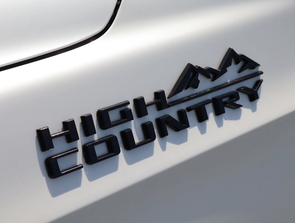 Certified 2022 Chevrolet Tahoe High Country AWD/4WD image 57