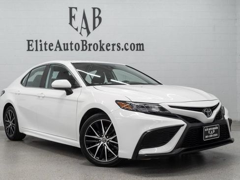 Used 2021 Toyota Camry SE FWD image 39