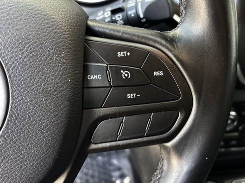 Used 2020 Jeep Cherokee Trailhawk w/ Comfort/Convenience Group image 19