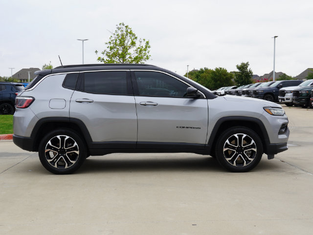 Certified 2024 Jeep Compass Limited AWD/4WD image 13