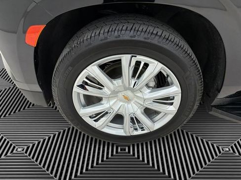 Used 2023 Chevrolet Tahoe High Country image 9