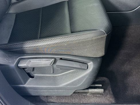 Used 2022 Volkswagen Atlas Cross Sport SE image 22