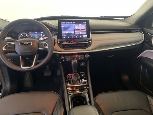 Certified 2023 Jeep Compass Limited image 27