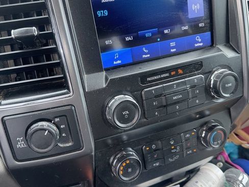 Used 2019 Ford F150 XLT w/ Equipment Group 302A Luxury AWD/4WD image 13