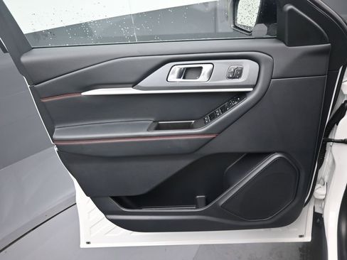 New 2026 Ford Explorer ST-Line w/ Premium Package image 13