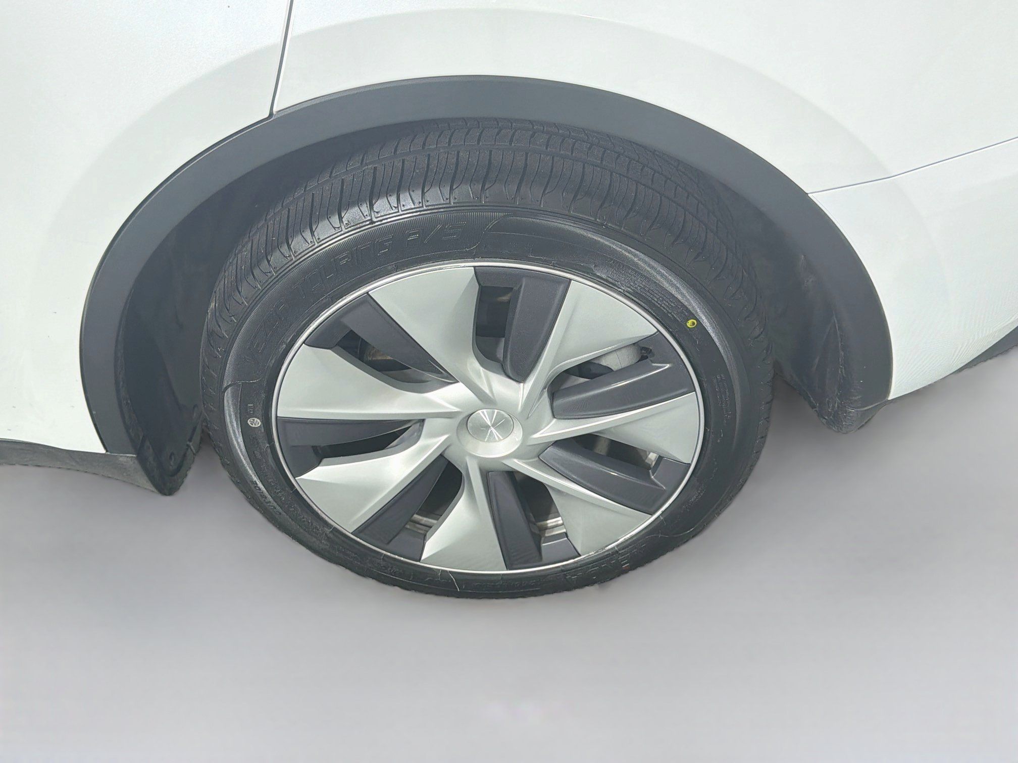 Used 2023 Tesla Model Y Long Range AWD/4WD image 11