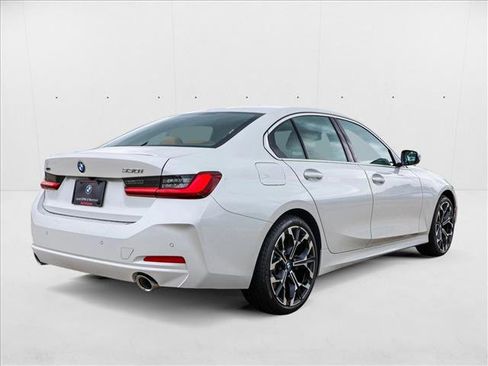 Used 2025 BMW 330i xDrive Sedan AWD/4WD image 5