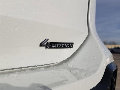 New 2026 Volkswagen Tiguan SE R-Line image 4