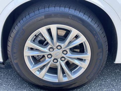 Certified 2025 Cadillac XT6 Luxury AWD/4WD image 38