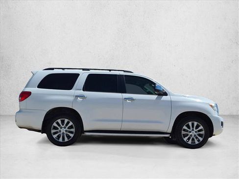 Used 2017 Toyota Sequoia Limited w/ Safety & Convenience Package AWD/4WD image 4