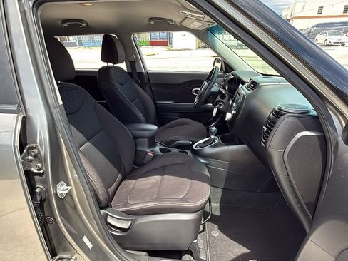 Used 2019 Kia Soul w/ Convenience Package FWD image 40