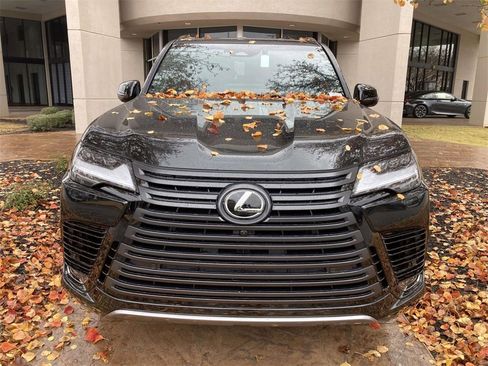 New 2025 Lexus LX 700h Luxury image 6