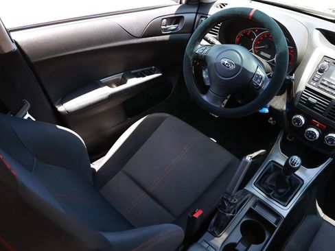 Used 2014 Subaru Impreza WRX Hatchback AWD/4WD image 12