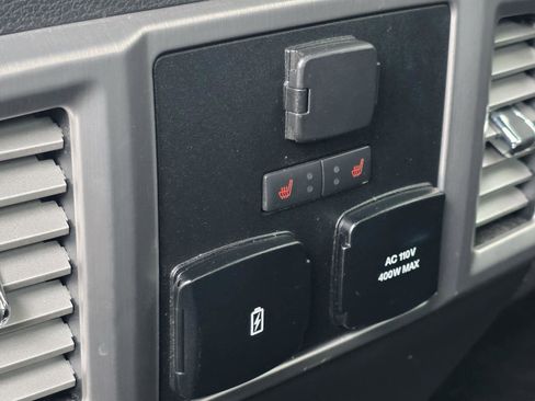 Used 2018 Ford F150 Platinum w/ Equipment Group 701A Luxury image 50