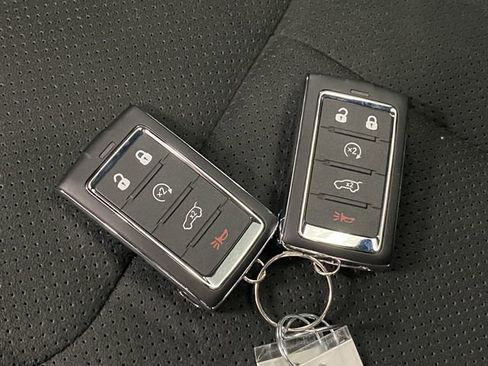 New 2026 Jeep Grand Cherokee Altitude image 30