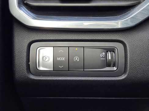 Used 2025 GMC Acadia Elevation image 23