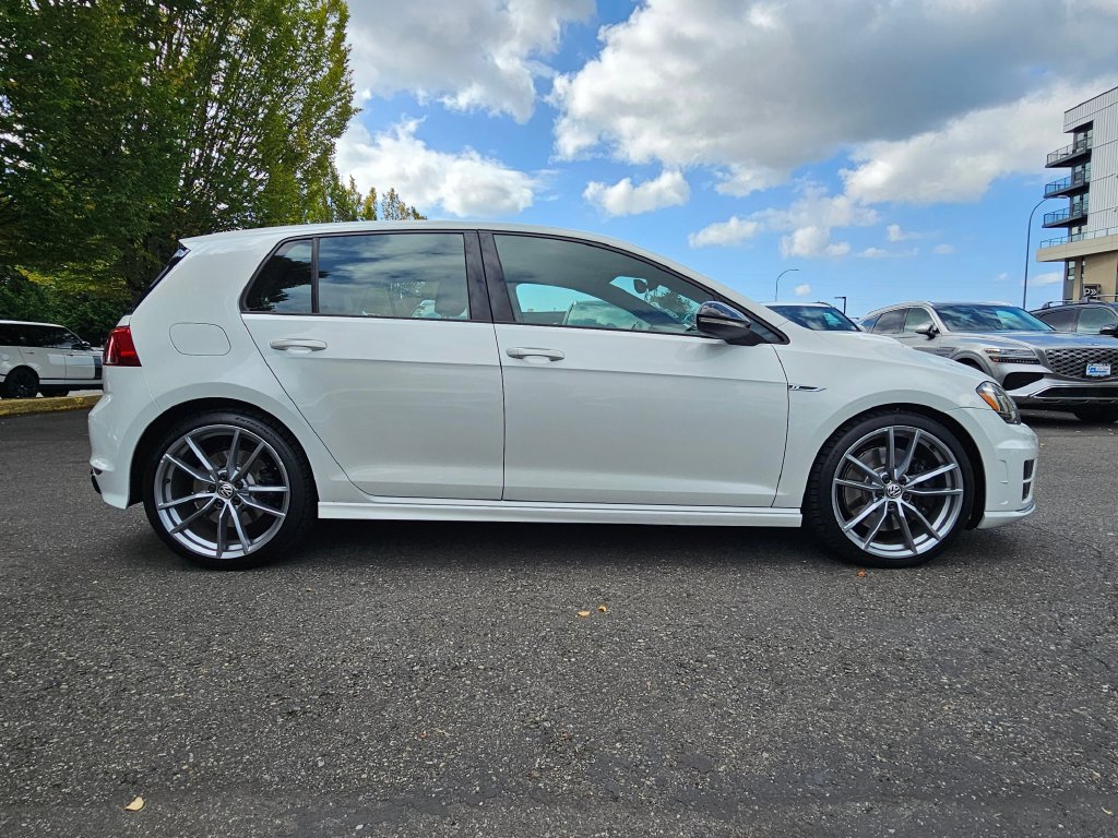 Used 2017 Volkswagen Golf R 4-Door AWD/4WD image 4