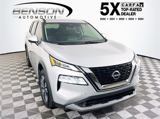 Used 2022 Nissan Rogue SV image 1