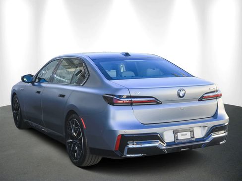 Used 2025 BMW i7 M70 w/ Executive Package image 4