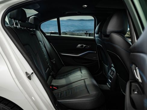 Used 2022 BMW M340i xDrive w/ Premium Package image 45