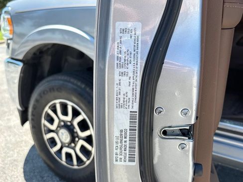 Used 2022 RAM 2500 Limited AWD/4WD image 18