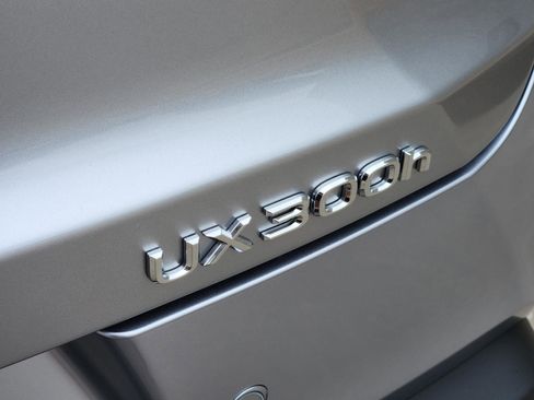 New 2026 Lexus UX 300h FWD image 25