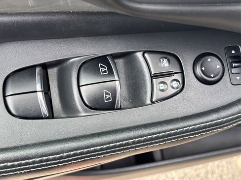 Used 2017 Nissan Murano SL image 32