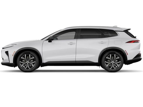 New 2026 Toyota Crown Signia XLE image 4