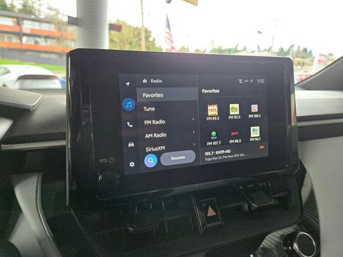 Used 2024 Toyota Corolla SE w/ SE Package image 15