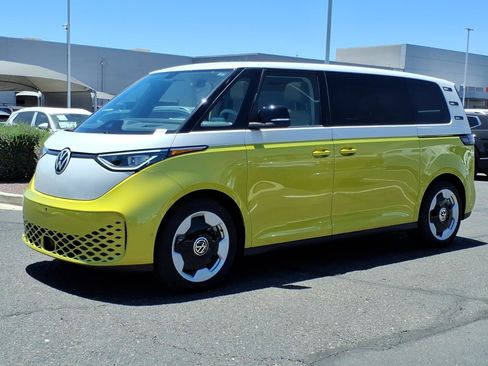 New 2025 Volkswagen ID. Buzz Pro S Plus AWD/4WD image 3