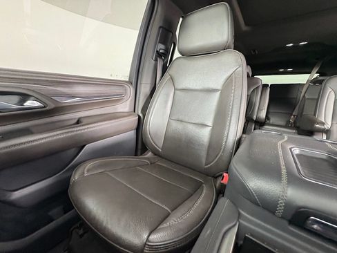 Used 2021 GMC Yukon XL Denali w/ Denali Premium Package AWD/4WD image 18