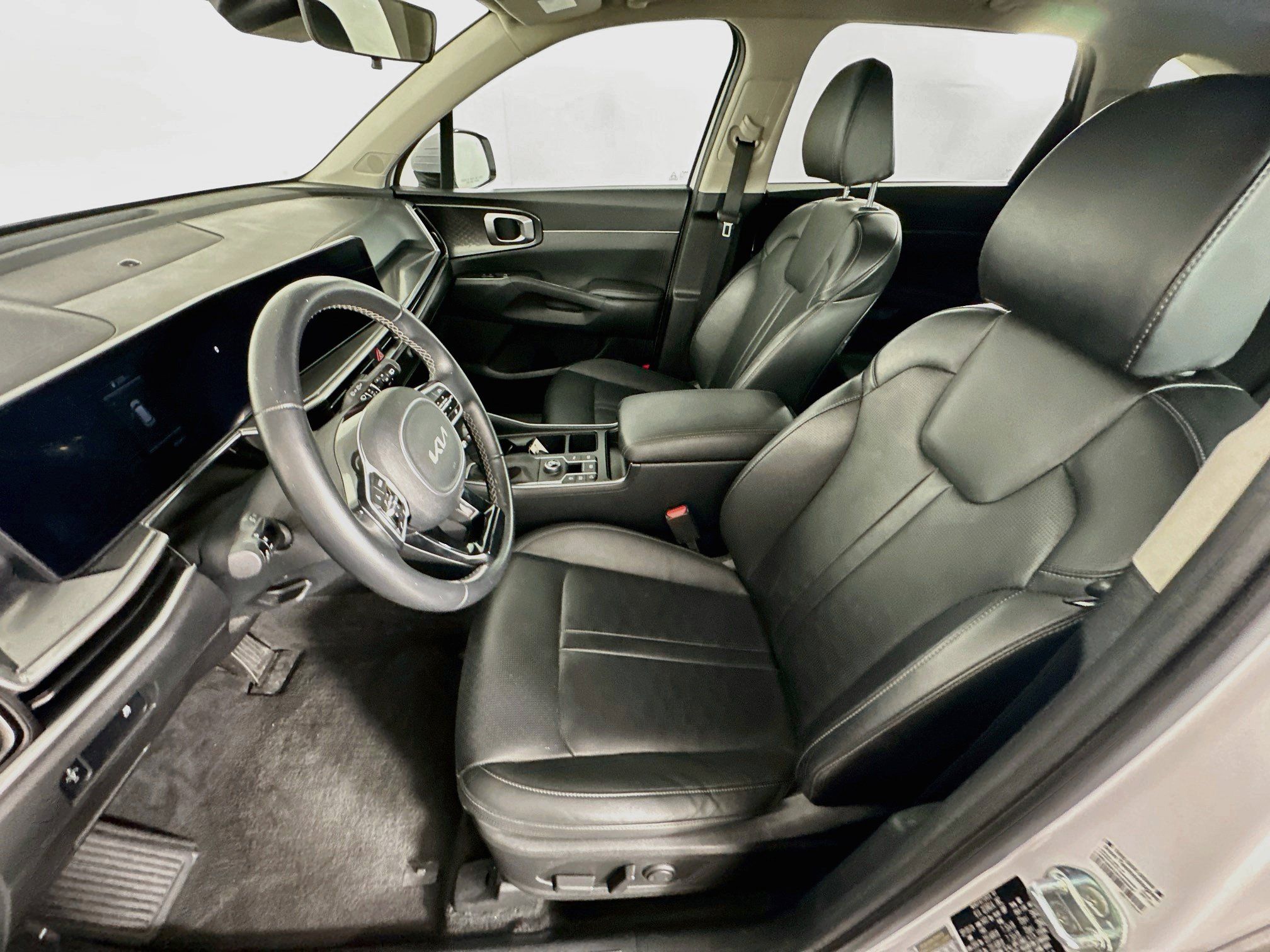 Used 2025 Kia Sorento S w/ Panoramic Sunroof Package FWD image 13