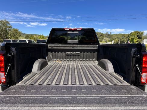 New 2025 GMC Sierra 2500 SLE w/ SLE Value Package; image 7