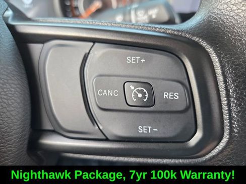 Used 2025 Jeep Gladiator Mojave AWD/4WD image 29
