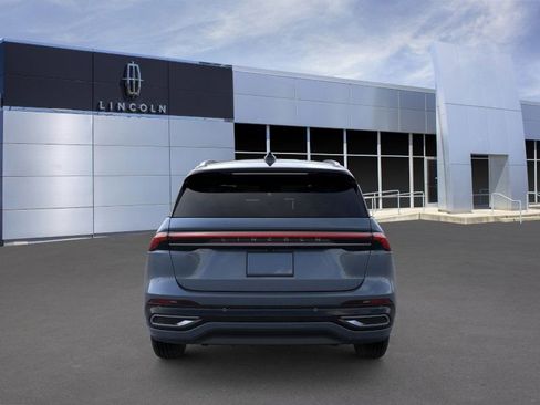 New 2026 Lincoln Nautilus Reserve image 5