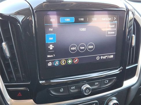 Used 2020 Chevrolet Traverse LT w/ LPO, Blackout Package image 17