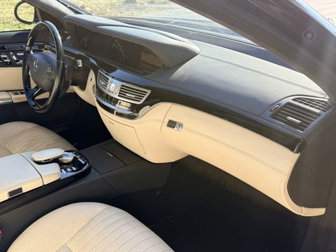 Used 2009 Mercedes-Benz S 550 image 36