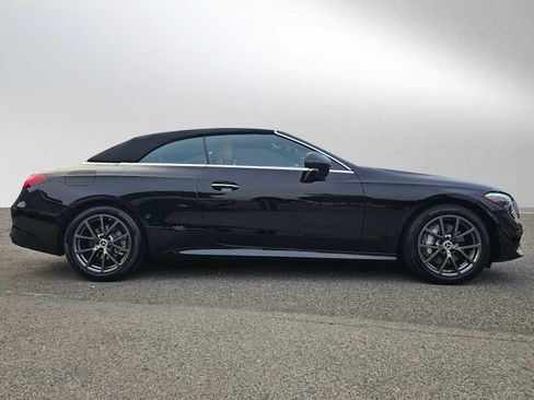 Used 2026 Mercedes-Benz CLE 300 4MATIC Cabriolet image 2